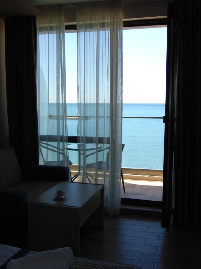 Royal Grand Hotel And Spa Καβάρνα Εξωτερικό φωτογραφία