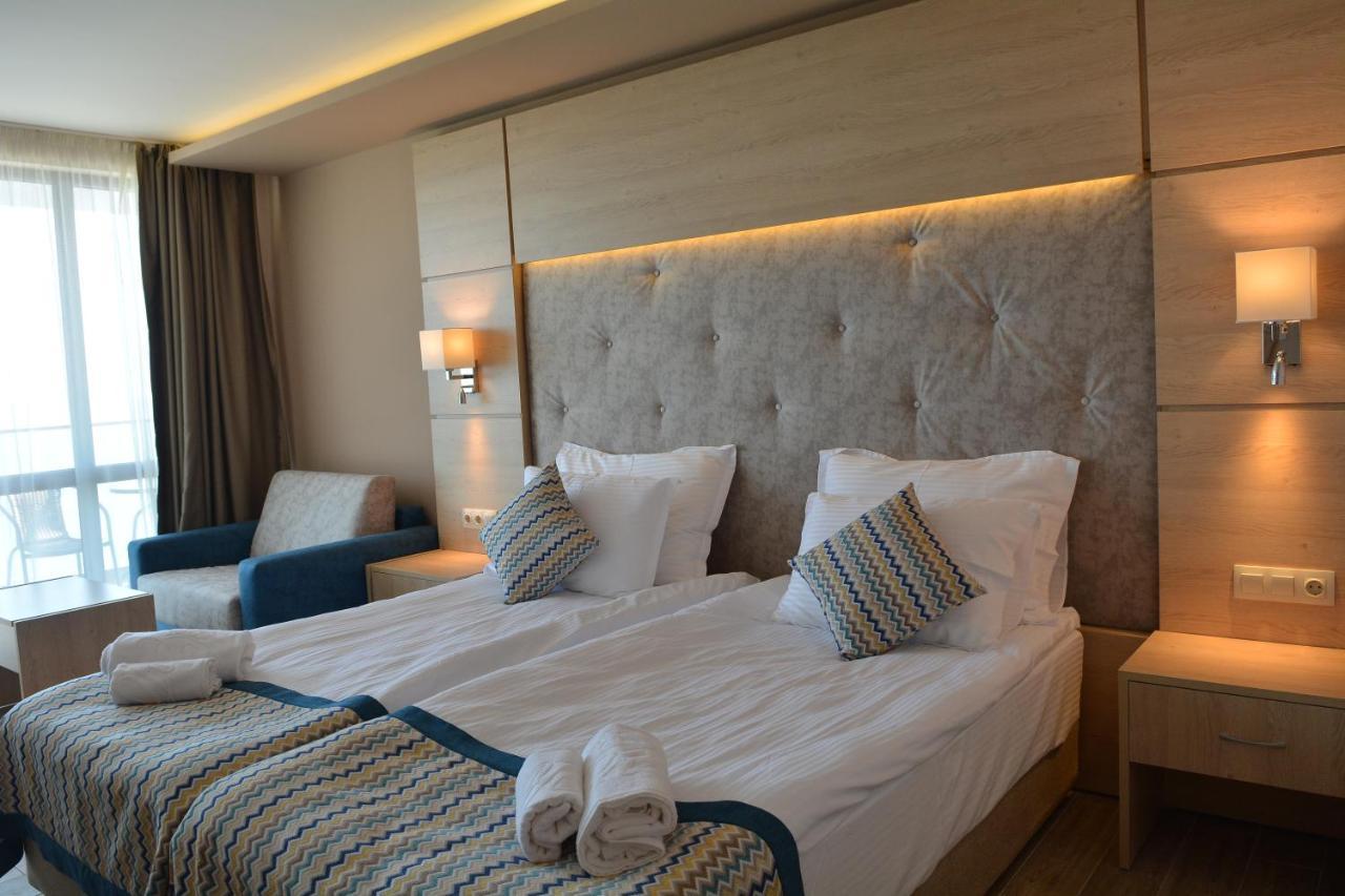 Royal Grand Hotel And Spa Καβάρνα Εξωτερικό φωτογραφία