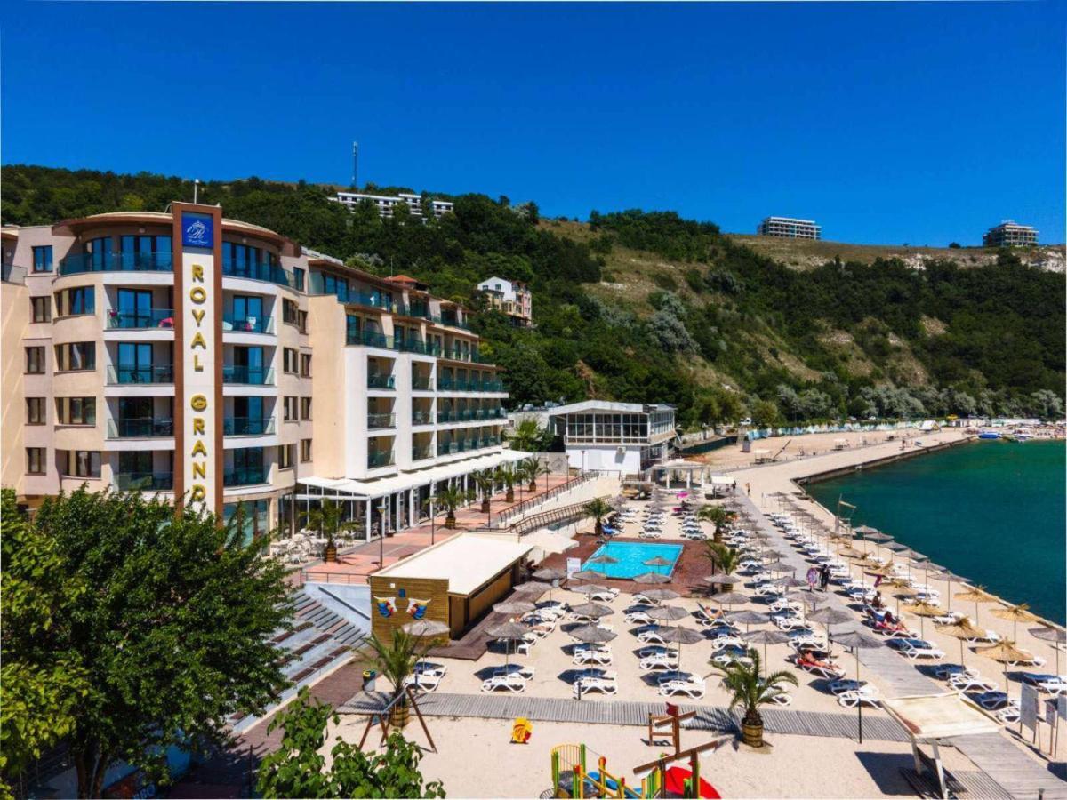 Royal Grand Hotel And Spa Καβάρνα Εξωτερικό φωτογραφία