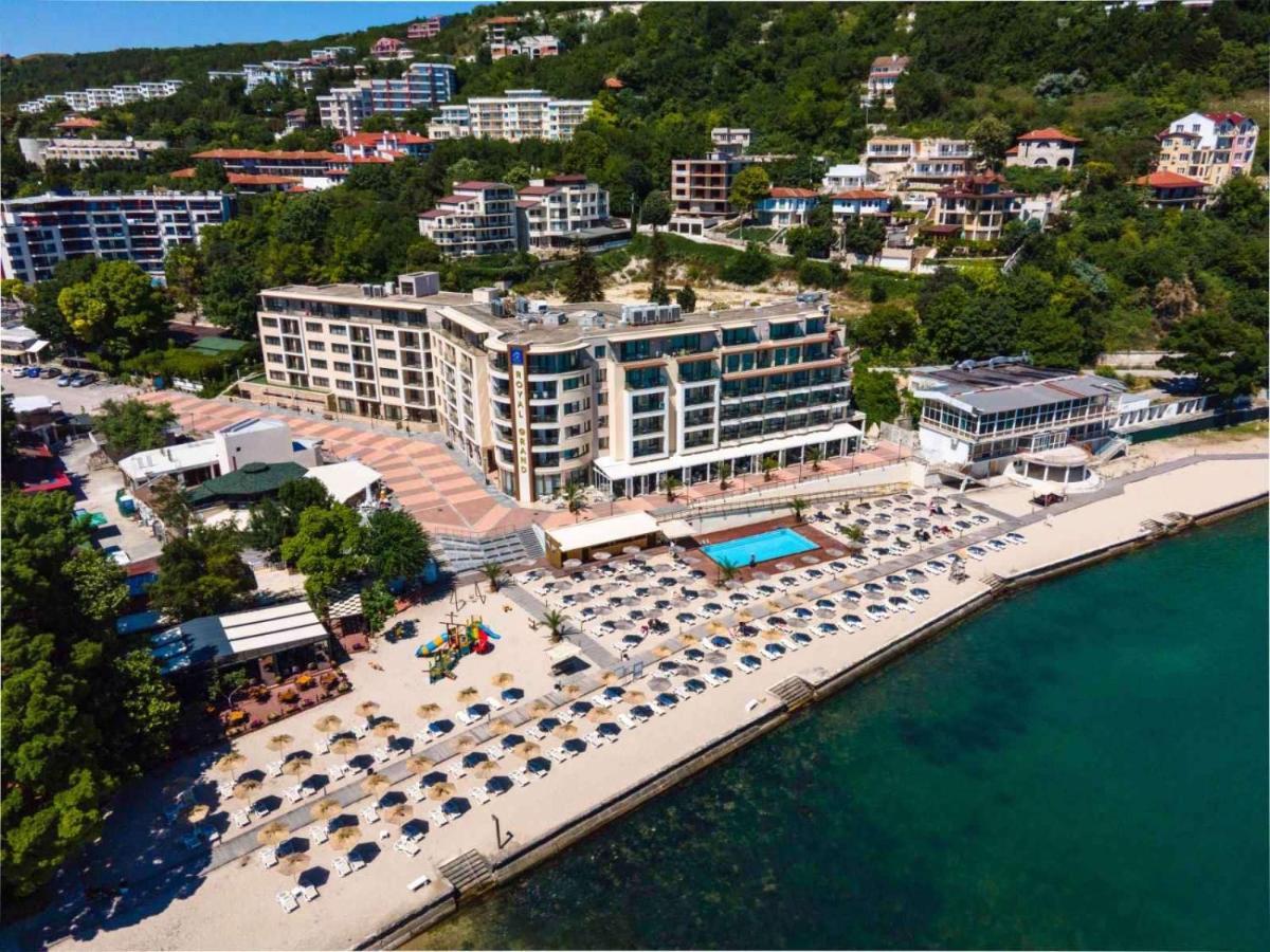 Royal Grand Hotel And Spa Καβάρνα Εξωτερικό φωτογραφία