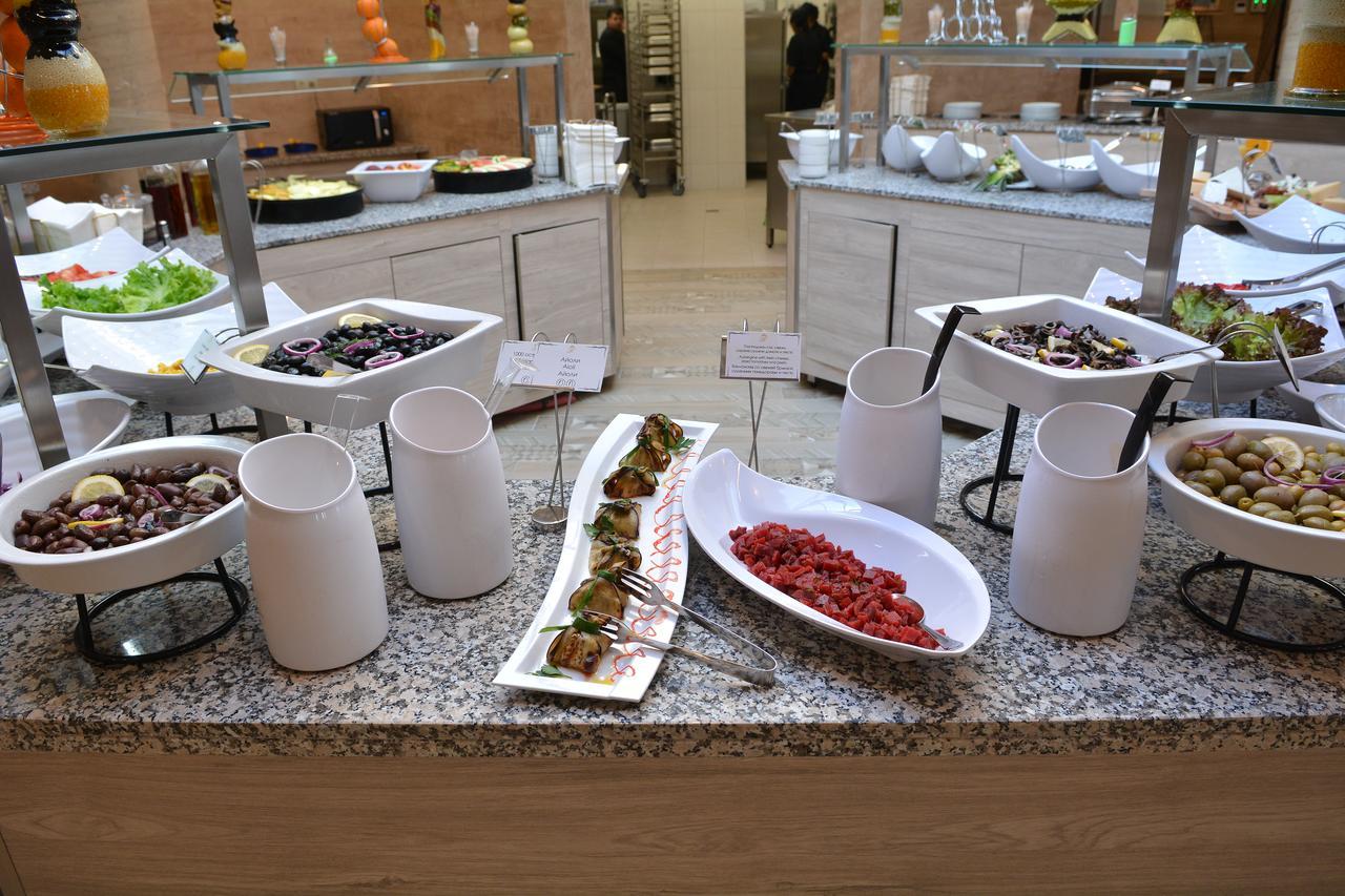 Royal Grand Hotel And Spa Καβάρνα Εξωτερικό φωτογραφία