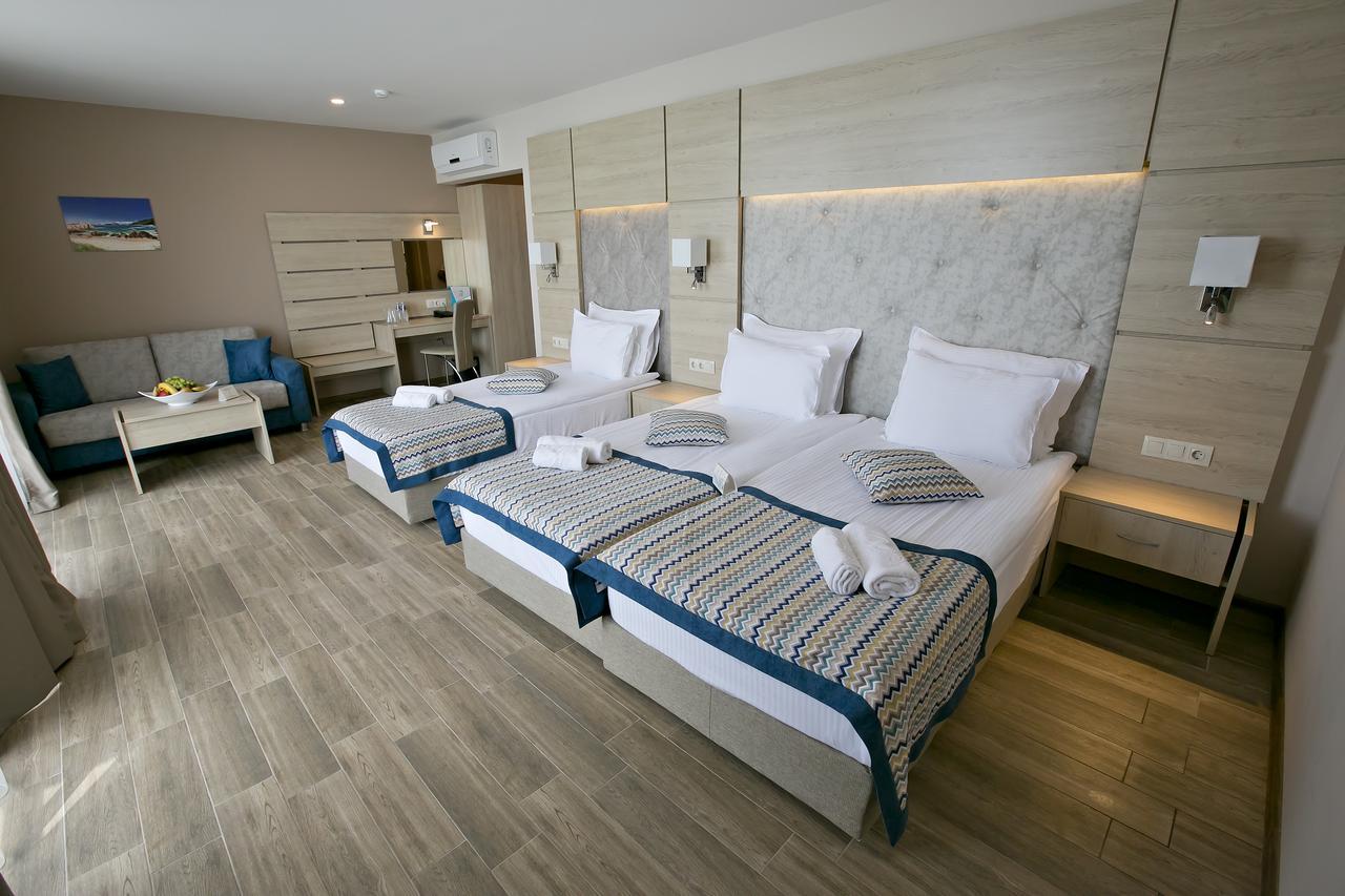 Royal Grand Hotel And Spa Καβάρνα Εξωτερικό φωτογραφία