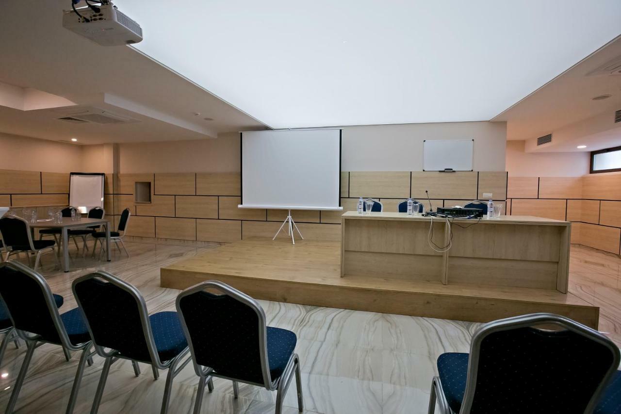Royal Grand Hotel And Spa Καβάρνα Εξωτερικό φωτογραφία