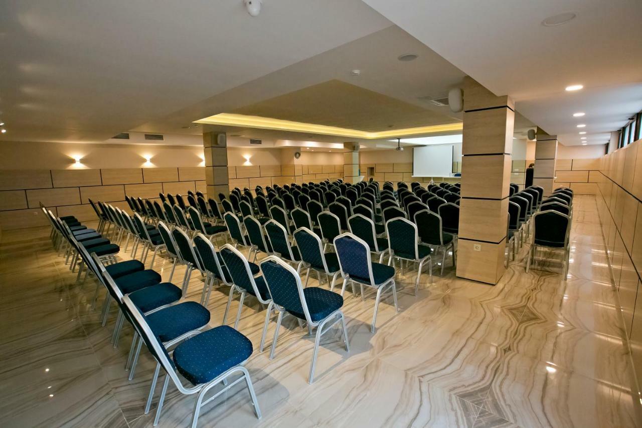 Royal Grand Hotel And Spa Καβάρνα Εξωτερικό φωτογραφία