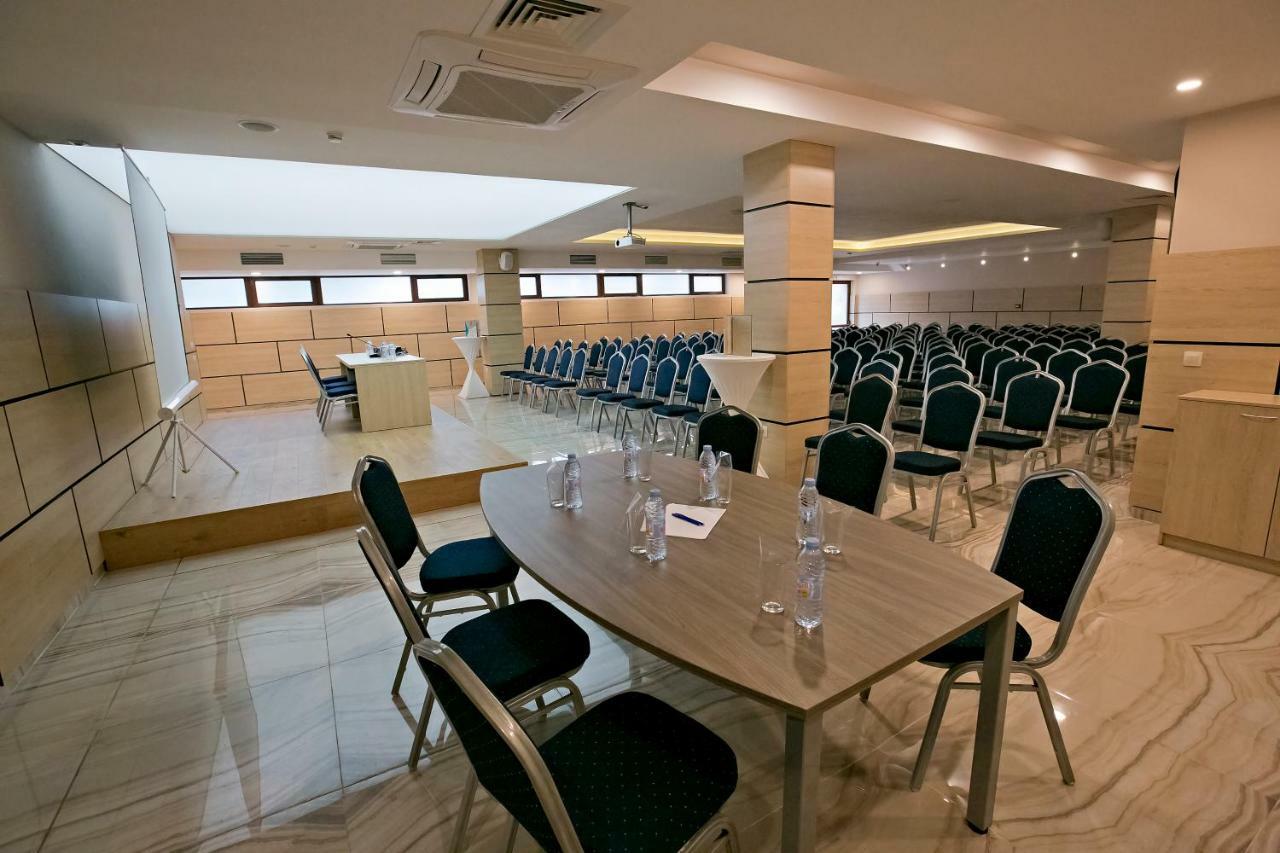 Royal Grand Hotel And Spa Καβάρνα Εξωτερικό φωτογραφία