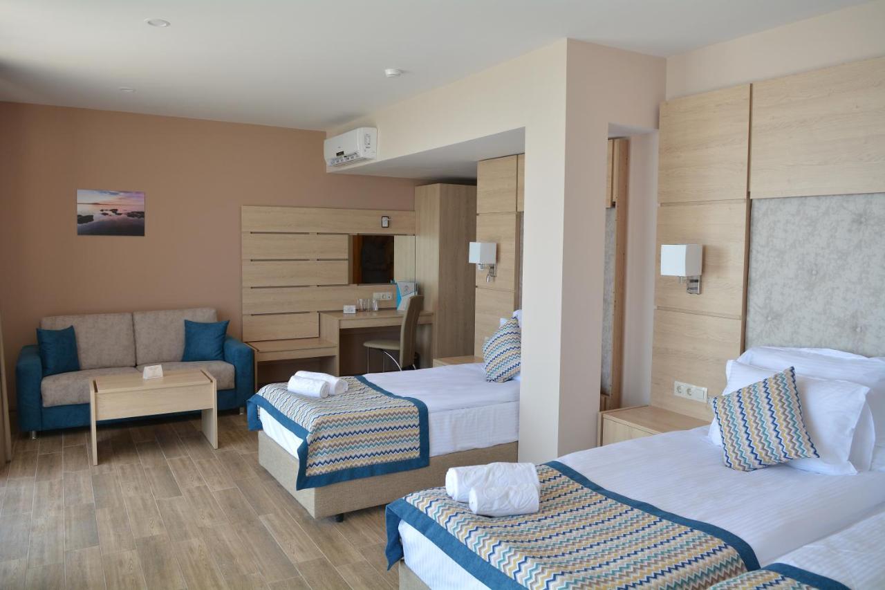Royal Grand Hotel And Spa Καβάρνα Εξωτερικό φωτογραφία